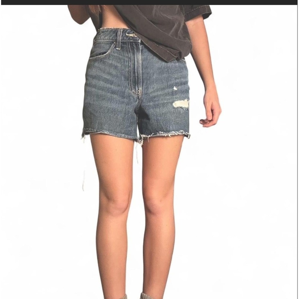 Hollister‎ Ultra High-Rise 90s Shorts Medium Wash Distressed Denim Size 0 W25